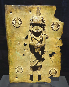 https://commons.wikimedia.org/wiki/File:Relief_plaque,_Edo,_Benin,_Nigeria,_16th-17th_century_AD,_brass_-_Rautenstrauch-Joest-Museum_-_DSC00285.jpg